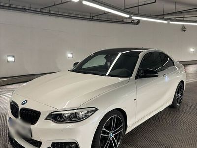 gebraucht BMW 230 i M Paket Weiss F22