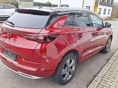 Gebraucht Opel Grandland X Ultimate 181 PS (133 kW) 2022 Rot SUV