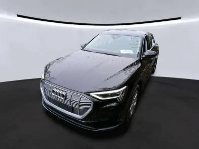 Używany Audi e-tron Comfort 300 kW (408 KM) 2023 Czarny SUV