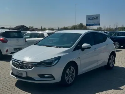 Gebraucht Opel Astra Active 125 PS (91 kW) 2018 Weiß Limousine