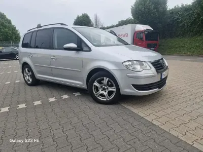 Gebraucht VW Touran Trendline 140 PS (102 kW) 2010 Grau Van / Kleinbus