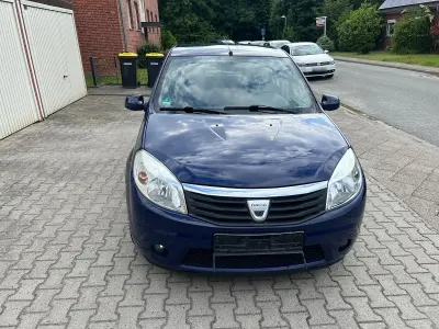 Gebraucht Dacia Sandero 75 PS (55 kW) 2008 Blau Kleinwagen