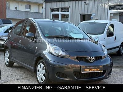 Gebraucht Toyota Aygo Cool 68 PS (50 kW) 2012 Grau Kleinwagen