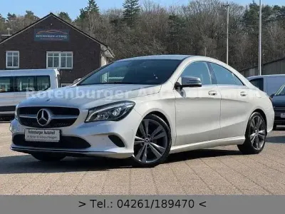 Gebraucht Mercedes CLA180 Urban 122 PS (89 kW) 2017 Silber Coupé