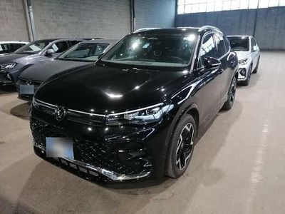 Gebraucht VW Tiguan R-line 150 PS (110 kW) 2025 Schwarz SUV