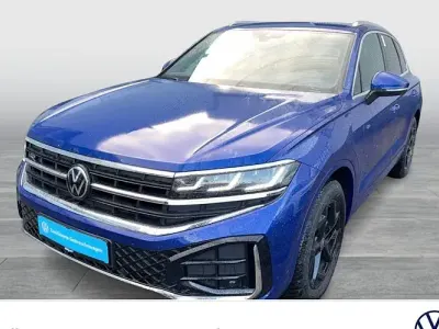 Second-hand VW Touareg R-line 231 CP (169 kW) 2024 Albastru SUV