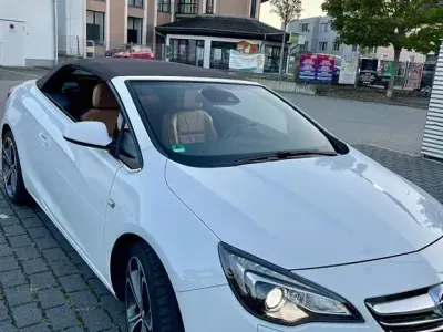 Gebraucht Opel Cascada Innovation 170 PS (125 kW) 2015 Weiß Cabrio