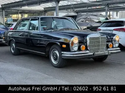 Brugt Mercedes 280 200 HK (147 kW) 1973 Sort Sedan