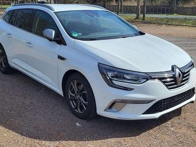 Second-hand Renault Mégane GrandTour GT-Line 132 CP (97 kW) 2017 Alb Break