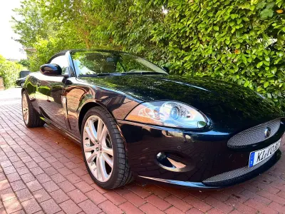 Gebraucht Jaguar XK8 298 PS (219 kW) 2026 Schwarz Cabrio