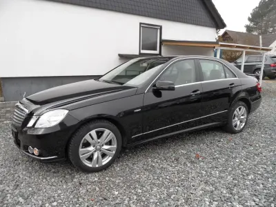 Gebraucht Mercedes E350 292 PS (214 kW) 2009 Schwarz Limousine