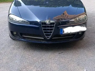 Gebraucht Alfa Romeo 147 105 PS (77 kW) 2009 Blau Kleinwagen