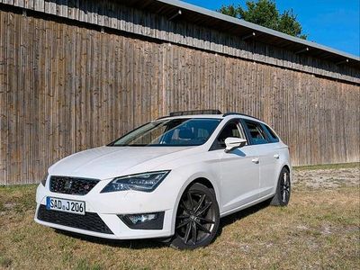 Gebraucht Seat Leon ST FR 180 PS (132 kW) 2015 Weiß Kombi