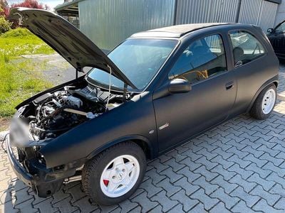 Usata Opel Corsa 100 CV (73 kW) 1993 Nero Utilitaria