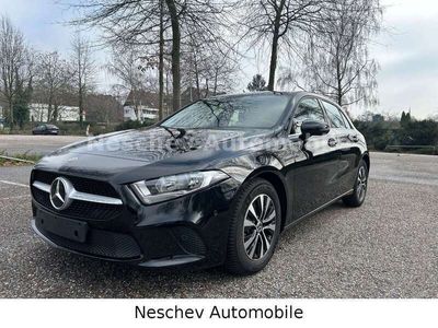 gebraucht Mercedes A180 d Style Leder/Navi/PTS/1.Hd/1A Zustand