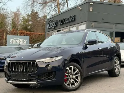 Usata Maserati Levante 275 CV (202 kW) 2017 Blu SUV
