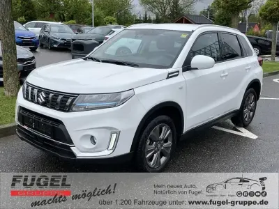 Używany Suzuki Vitara Comfort 129 KM (94 kW) 2023 Biały SUV