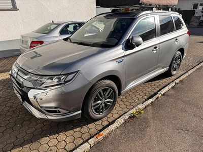 Gebraucht Mitsubishi Outlander P-HEV Plus 2021 Grau SUV