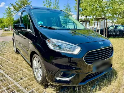 Gebraucht Ford Tourneo Courier Titanium 101 PS (74 kW) 2019 Schwarz Van / Kleinbus