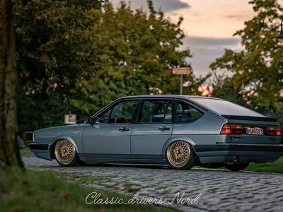 Second-hand VW Passat 90 CP (66 kW) 1987 Albastru Berlinǎ