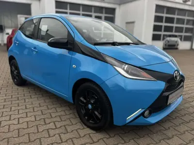 Gebraucht Toyota Aygo X-cite 69 PS (50 kW) 2015 Splash cyan Kleinwagen