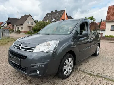 Gebraucht Citroën Berlingo SELECTION 99 PS (72 kW) 2015 Grau Van / Kleinbus