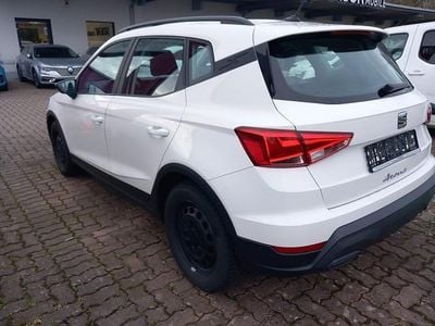 Gebraucht Seat Arona Reference 95 PS (69 kW) 2022 Weiß uni/dach weiß weiß uni/dach weiß SUV