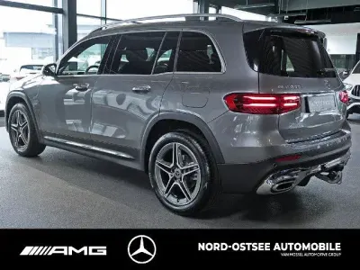 Gebraucht Mercedes GLB200 AMG 150 PS (110 kW) 2026 Metalliclack mountaingrau SUV
