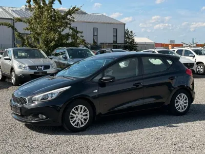 Gebraucht Kia Ceed 99 PS (72 kW) 2015 Schwarz Kleinwagen