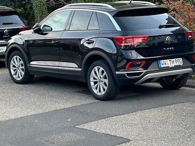 Second-hand VW T-Roc Style 150 CP (110 kW) 2022 Negru SUV