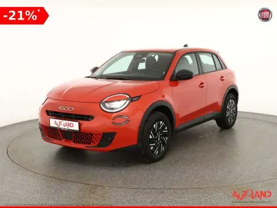 Neu Fiat 600 145 PS (106 kW) 2026 Flameorangemet. SUV