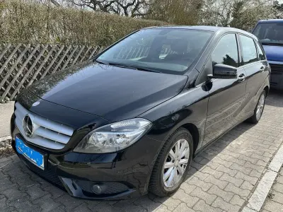 Gebraucht Mercedes B200 136 PS (100 kW) 2014 Schwarz Van / Kleinbus