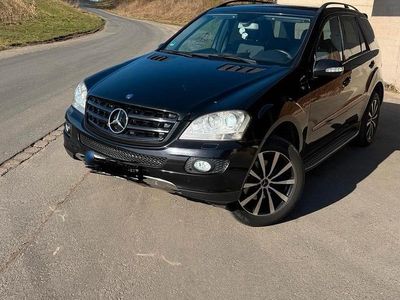 Gebraucht Mercedes ML320 224 PS (164 kW) 2009 Schwarz SUV