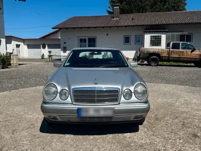 Gebraucht Mercedes E320 Elegance 224 PS (164 kW) 2000 Silber Limousine