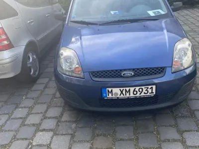 Używany Ford Fiesta 70 KM (51 kW) 2006 Niebieski Hatchback