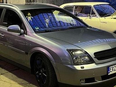 Silber Gebraucht 2004 Opel Vectra Kombi | 900 € (Fairer Preis)