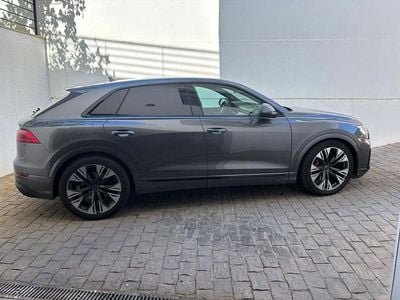 Gebraucht Audi Q8 Sport 286 PS (210 kW) 2024 Grau SUV