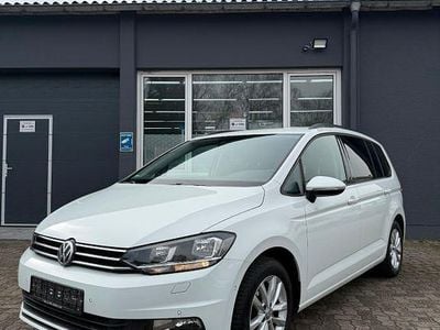 Gebraucht VW Touran Comfortline 150 PS (110 kW) 2015 Weiß Van / Kleinbus