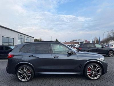 Gebraucht BMW X5 M50 Shadowline 530 PS (389 kW) 2022 Grau SUV
