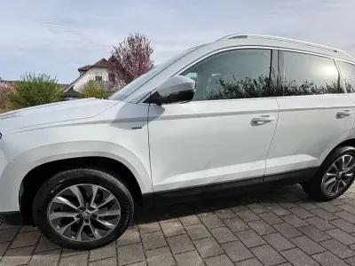 Używany Skoda Karoq Clever 150 KM (110 kW) 2021 Biały SUV