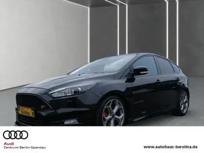 Gebraucht Ford Focus ST 250 PS (183 kW) 2017 Schwarz Limousine