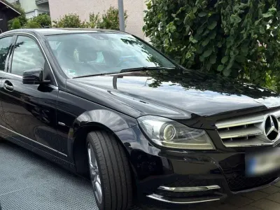 Gebraucht Mercedes C250 204 PS (150 kW) 2011 Schwarz Limousine