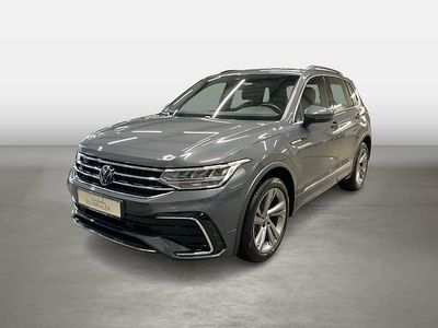 Gebraucht VW Tiguan R-line 150 PS (110 kW) 2023 Delfingrau (metallic) SUV