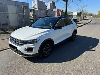 Second-hand VW T-Roc Sport 150 CP (110 kW) 2019 Alb SUV
