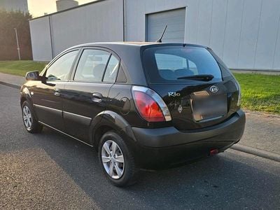 Gebraucht Kia Rio 97 PS (71 kW) 2009 Schwarz Limousine
