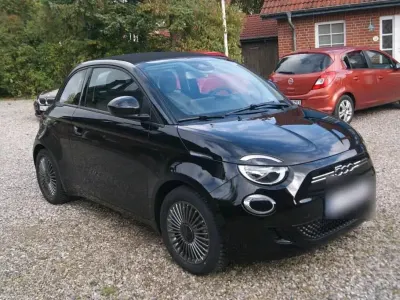Gebraucht Fiat 500e Icon 83 kW (114 PS) 2022 Schwarz Cabrio