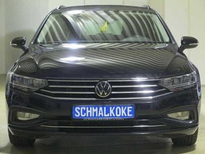 Gebraucht VW Passat Business 150 PS (110 kW) 2023 Deep black pearlescent (metallic) Kombi