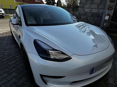Begagnad Tesla Model 3 377 kW (513 HK) 2021 Vit Sedan