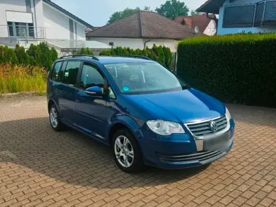 Gebraucht VW Touran 140 PS (102 kW) 2009 Blau Van / Kleinbus