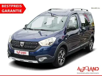 Gebraucht Dacia Dokker Celebration 116 PS (85 kW) 2018 Blau Van / Kleinbus